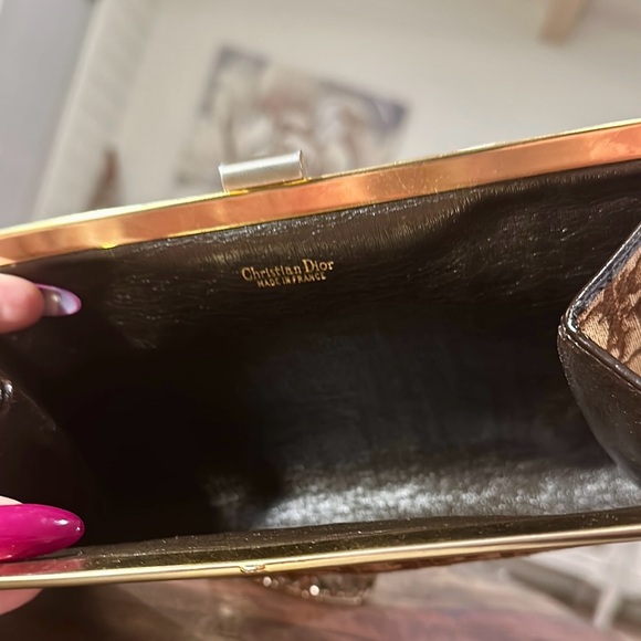 VINTAGE DIOR KISS LOCK CLUTCH - Picture 6 of 9
